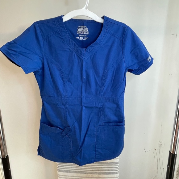 Scrub Top - Picture 2 of 6